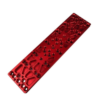 El aluminio de montaje largo de las piezas del CNC del metal de la precisión que muele que trabaja a máquina platea rojo anodiza